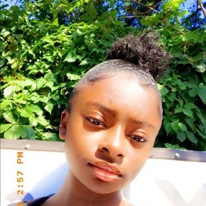 Meet your Posher, Rolanda